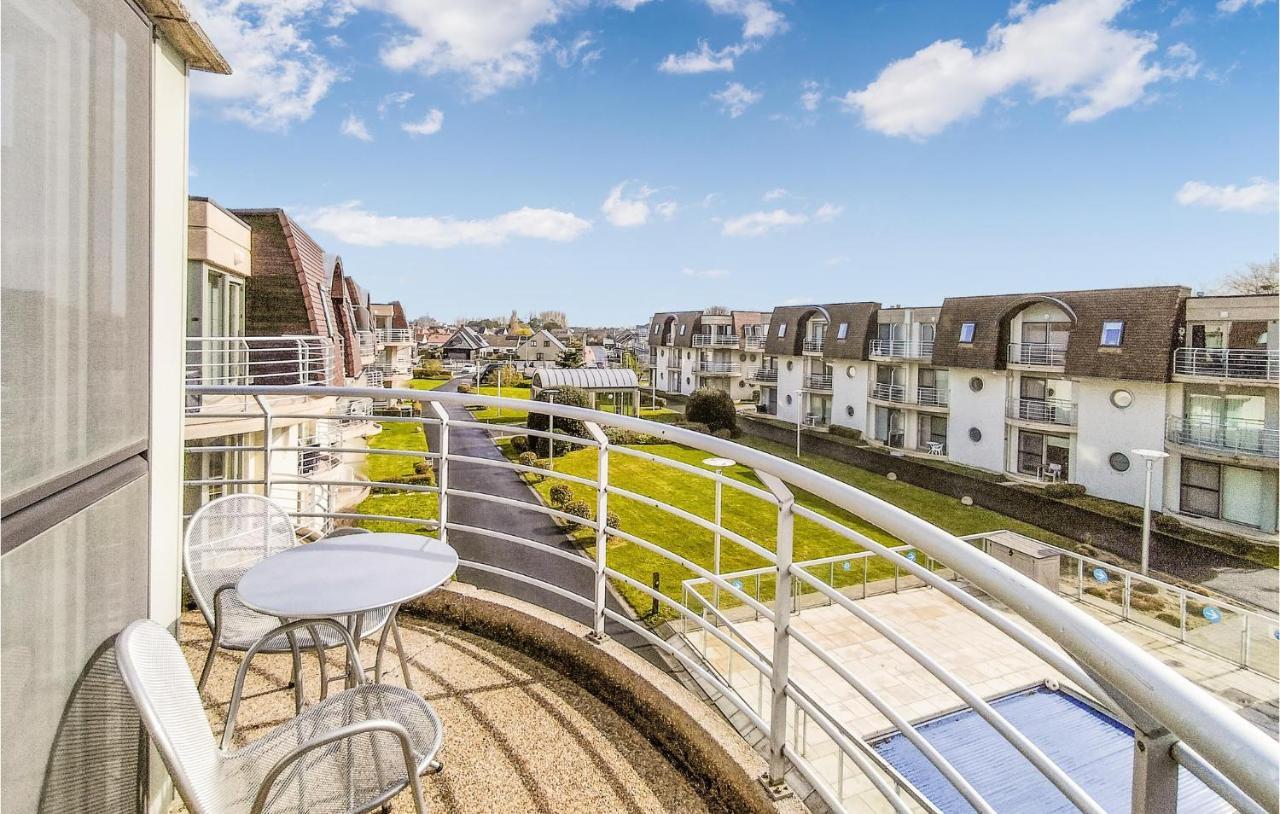 Nice Apartment In Bredene With Kitchen Exteriér fotografie